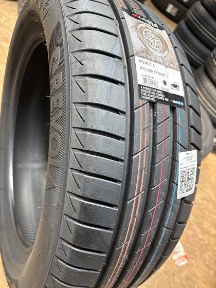 LASSA 215/55/17 94W REVOLA