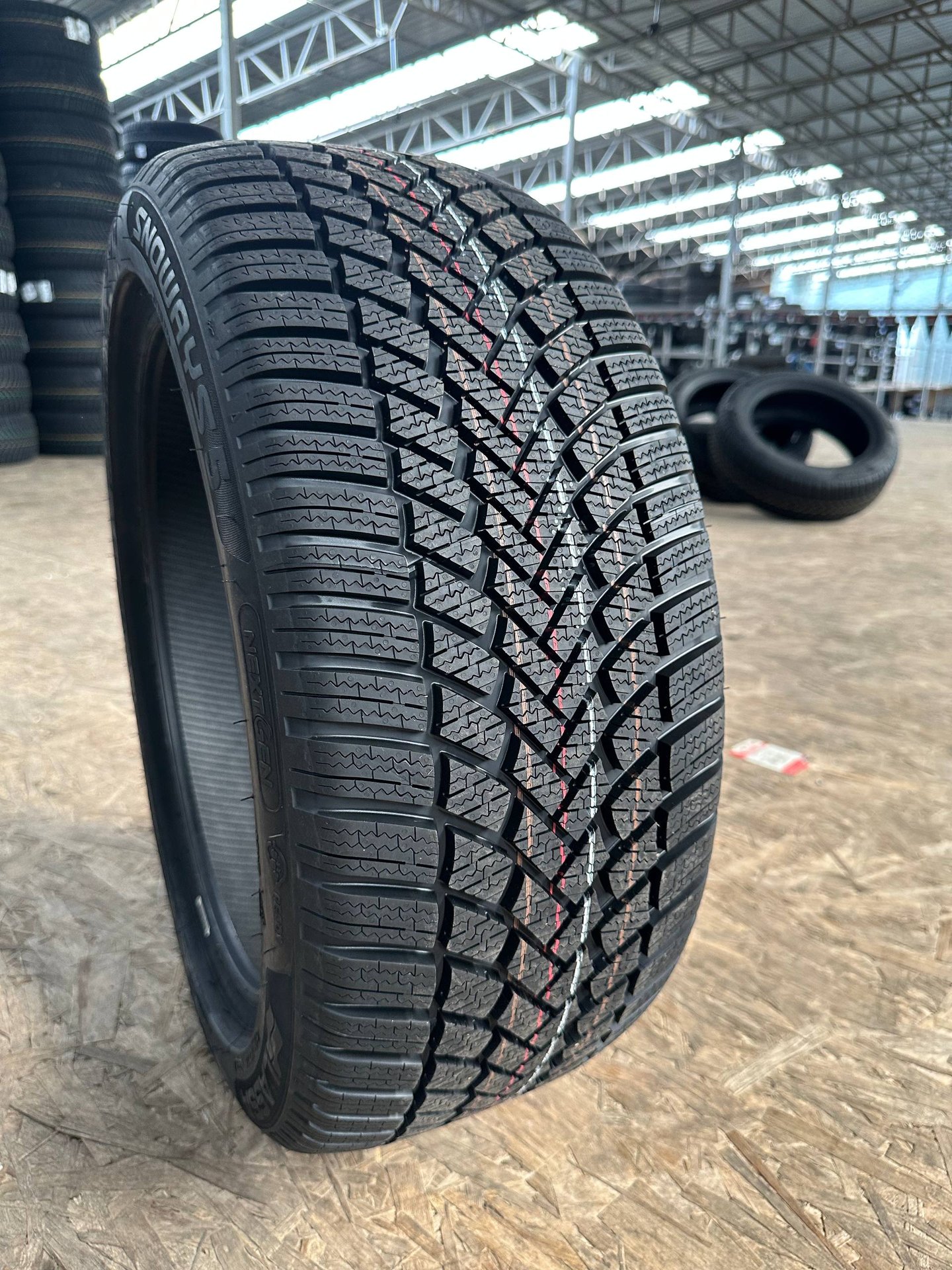 LASSA 245/45/18 100V XL SNOWAYS 5
