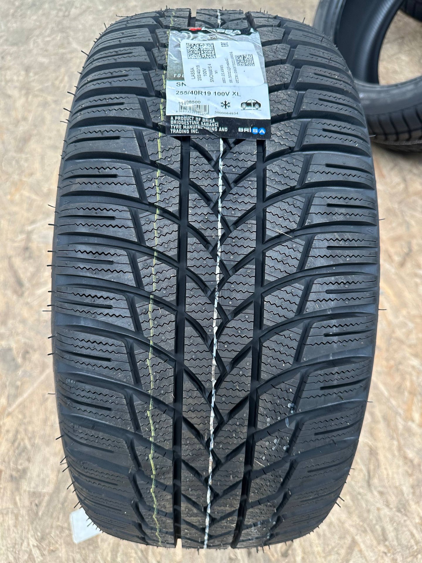 LASSA 255/40/19 100V SNOWAYS 4 XL