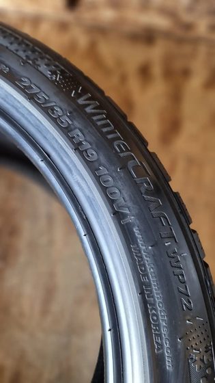 Kumho 275/35/19 100V WINTERCRAFT WP72 зад