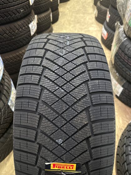 Pirelli 255/45/20 105H ICE ZERO FR