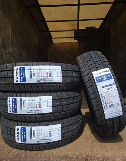 Kumho 235/65/16C 121/119R CX11