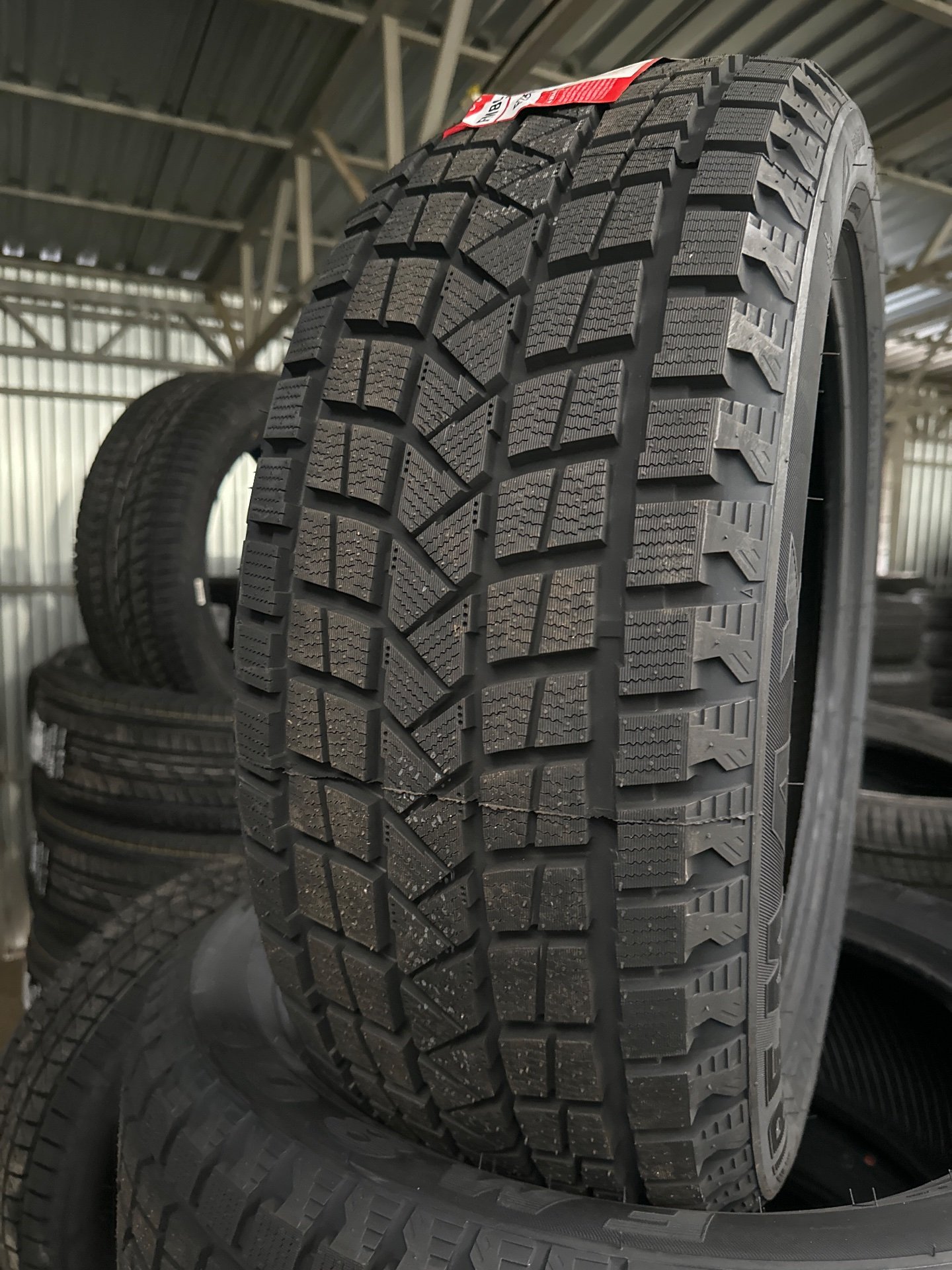 FIREMAX 255/55/20 110T FM806 XL
