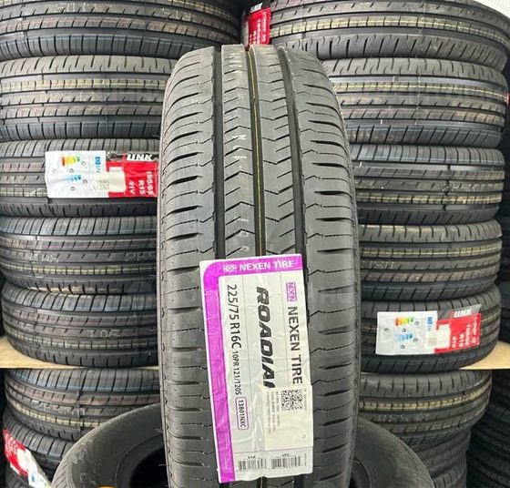 Nexen 225/75/16C 121/120S Roadian CT8