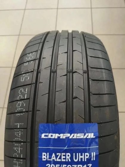 COMPASAL 205/50/17 93W Blazer UHP II XL