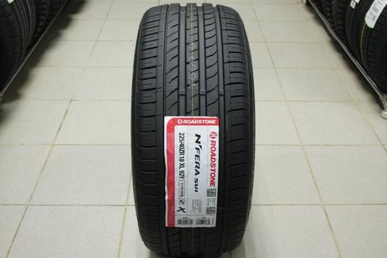 Roadstone 225/40/18 92Y N'Fera SU1 XL