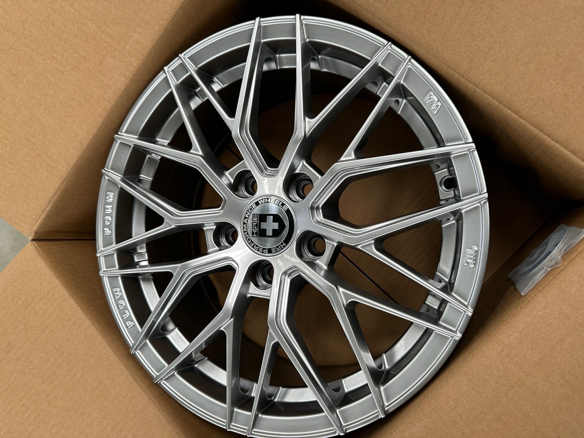 ADY Wheels 7.0*16 5/112 ET38 D66.6 513 (HRE) Hyper Black (Flow form)