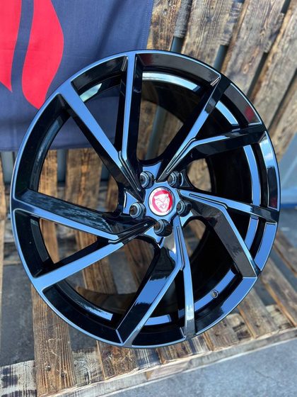 Stuttgart 8.5*20 5/108 ET40 d65.1 TS-5709 Gloss Black