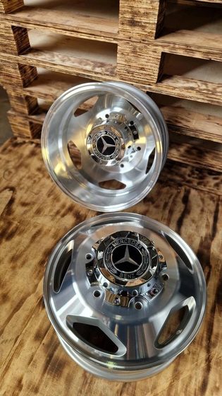 Stuttgart 5.5*16 6/205 ET117 d161.1 PW-120 Meshened