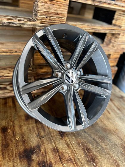 Stuttgar 6.5*15 5/100 ET35 D57.0 XN-5136 GREY
