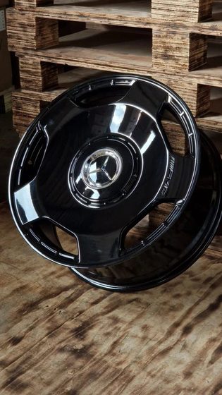 Stuttgar 8.5*20 5/112 ET35 D66.5 XN-5133 BLACK