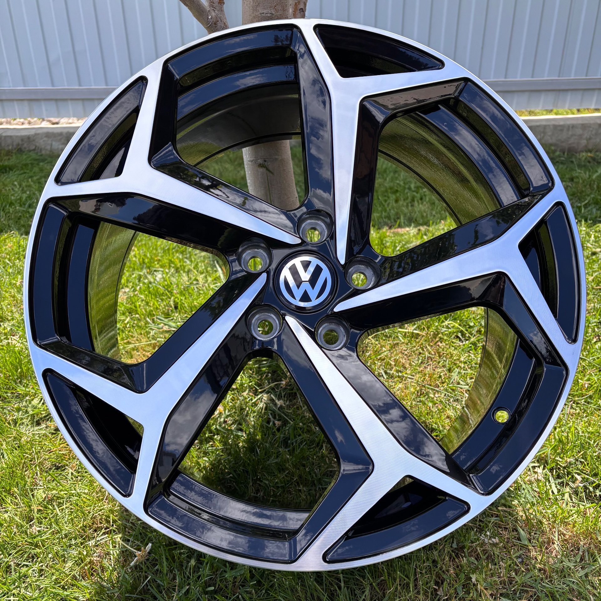 18" 5*112 8,0 ET38 57,0 ANZ-5609 BMF