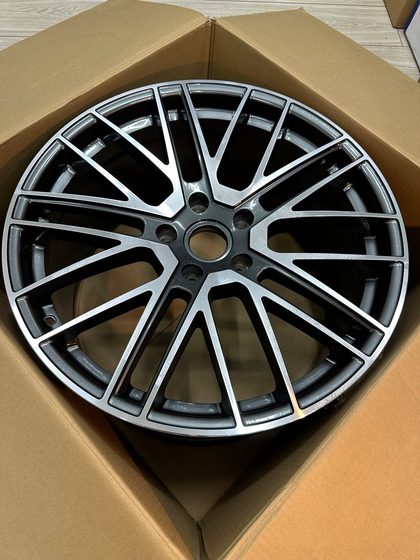 ADY Wheels 11.5*21 5/130 ET69 D71.6 H3084F (Porsche) GMMF (Gun Metal Machine Face)